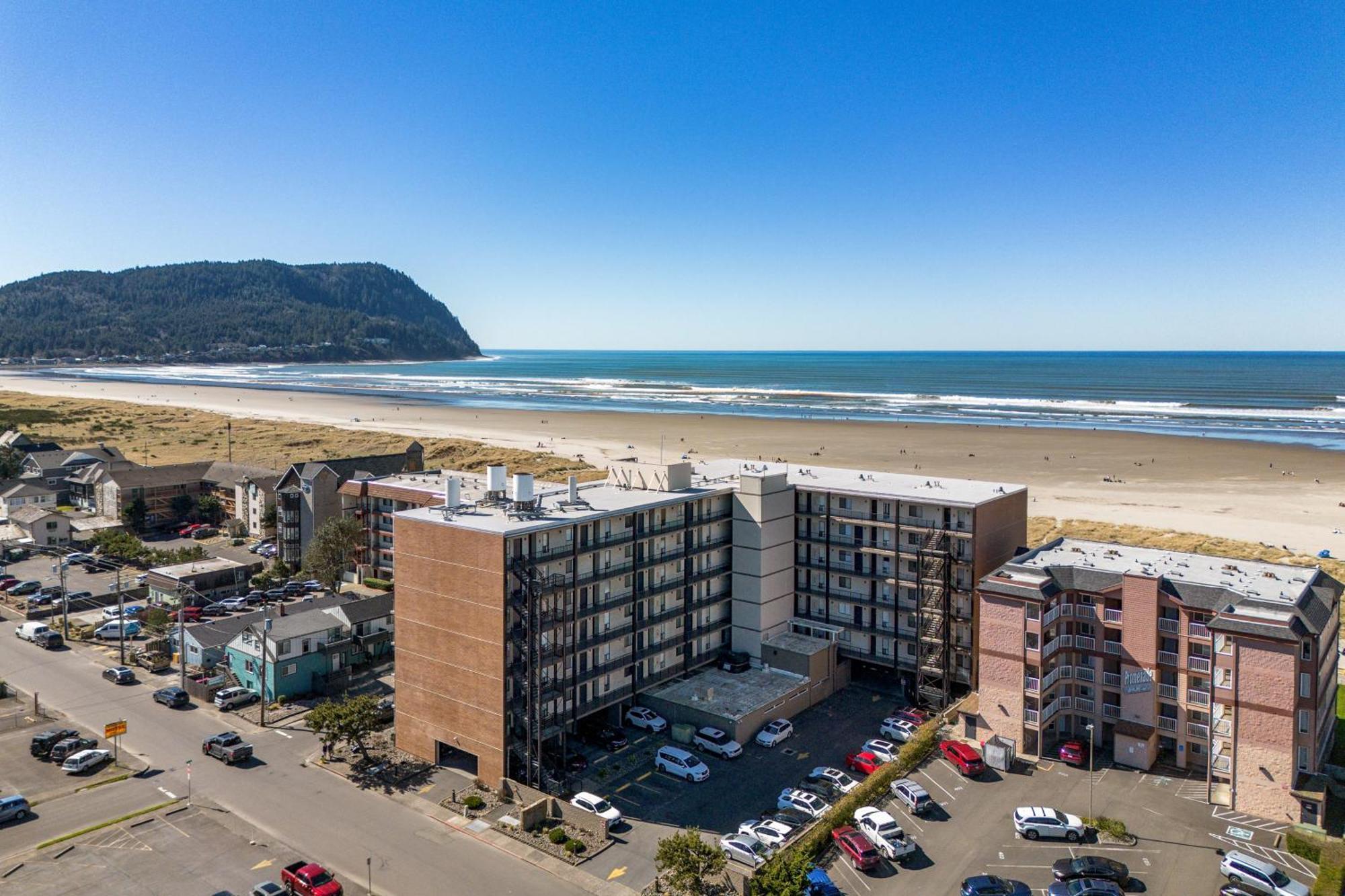 Sand & Sea: Paradise On The Prom Seaside Exterior photo